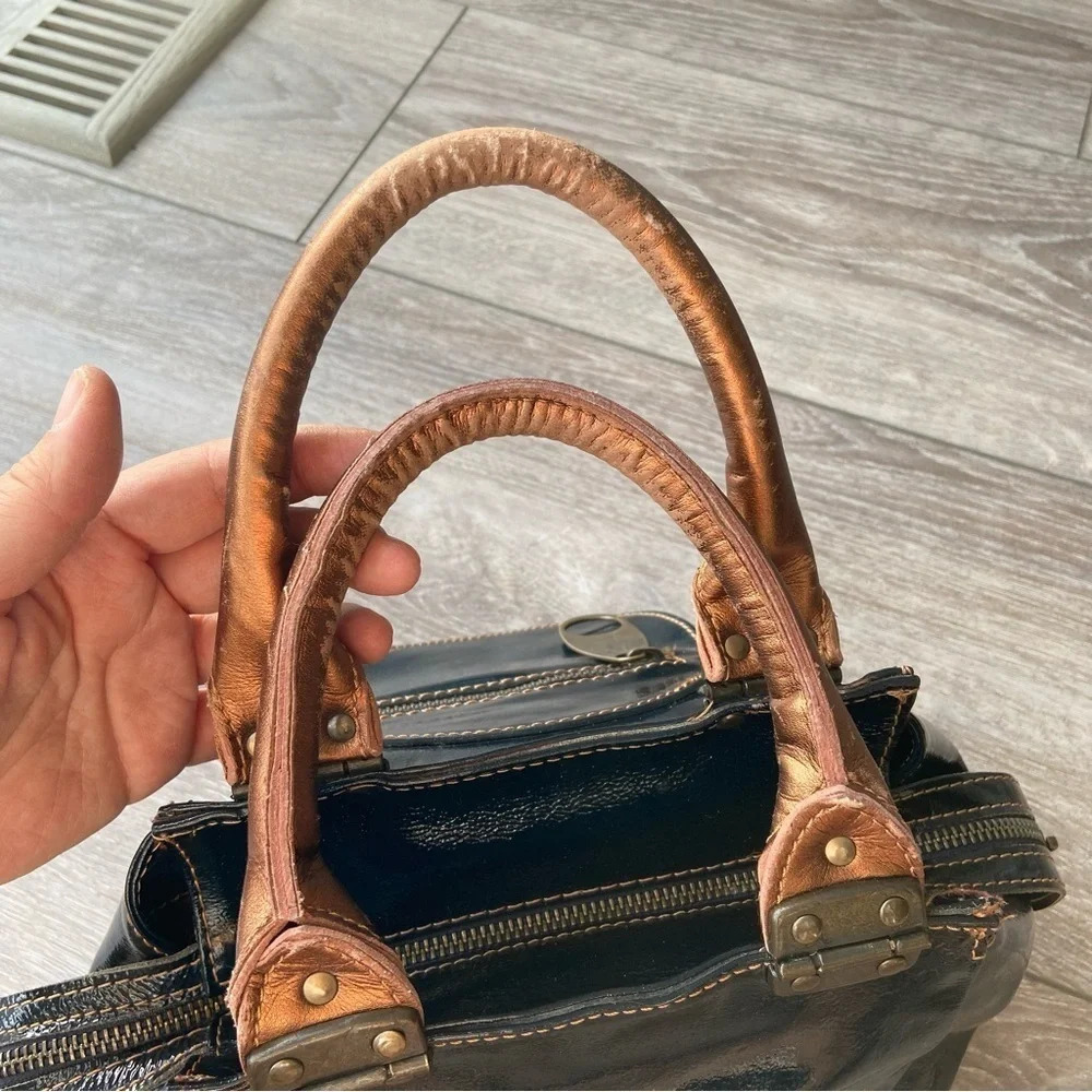 Regina Black Patent Leather Handbag Made in Italy - Picture 11 of 15